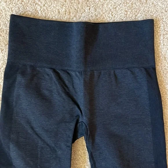 Lululemon legging - Picture 2 of 4